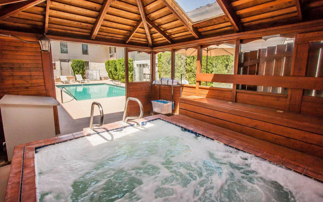 Quality Inn & Suites Vancouver - Hazel Dell