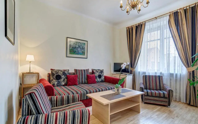 Irena's Old Town Apartment