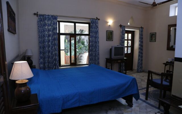 Hotel Devi Bhawan