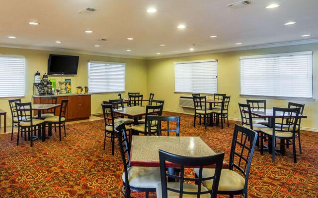 Quality Inn & Suites Garland - East Dallas