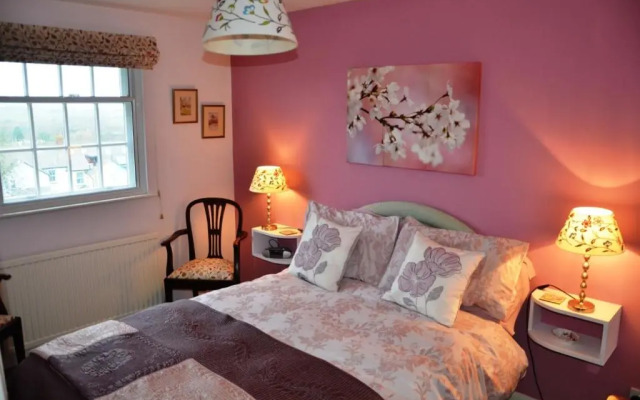 The Little Elbow Room