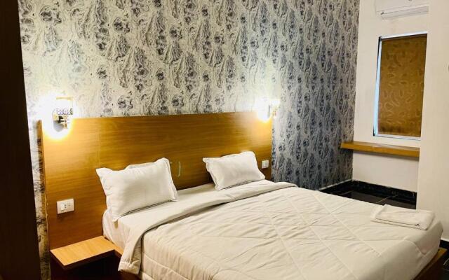 Hotel B P Emerald