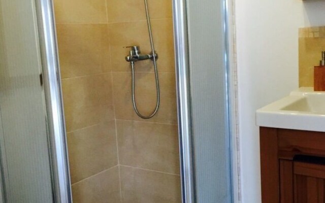 Lightbooking - View and pool