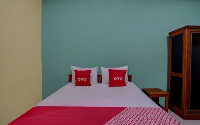 Hotel O Sahabat Syariah Near Plasa Telkom Bawean