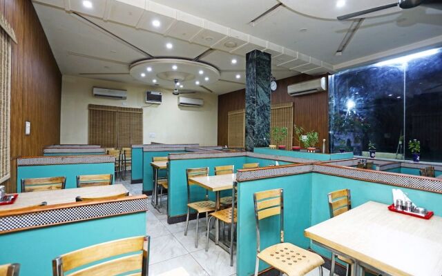 OYO 17408 Scindia Resorts And Hotels