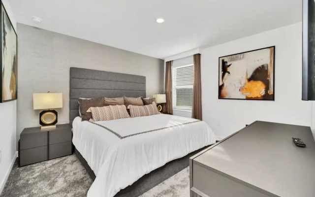 2900penolpe 9 Bedroom Home