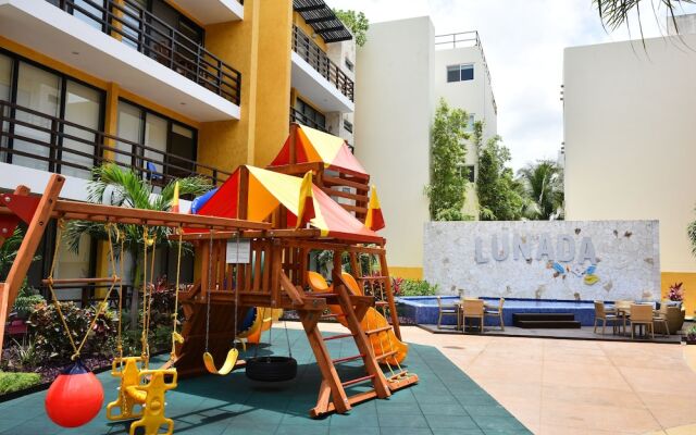 Lunada 115 by iMexico