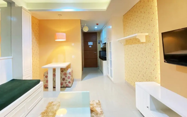 Elegant And Comfy 1Br At Dago Suites Apartment