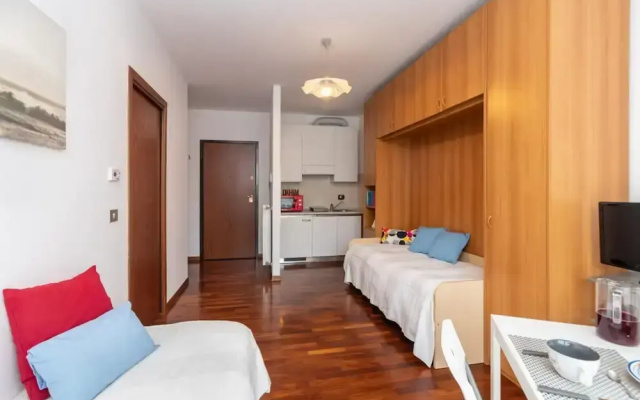 Studio con Terrazzo nei Pressi Dell Universit by Wonderful Italy