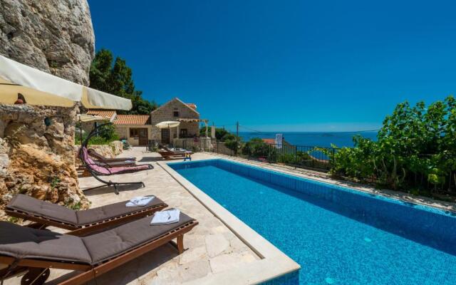 Villa Stone-Exceptional private Estate