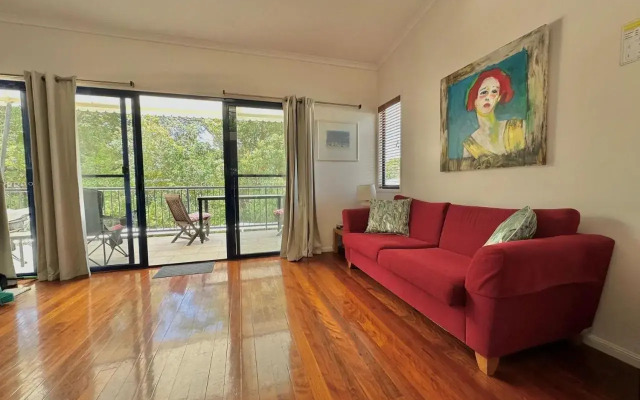 Kookaburra Lodge 4 Little Cove Road 8