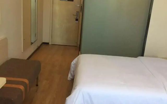 Super 8 Hotel Chengde Fengning Xin Feng Lu