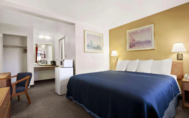 Travelodge by Wyndham Pendleton OR