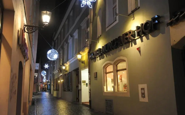 Hotel Münchner Hof und Blauer Turm