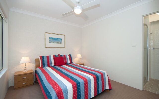 Nicholli, Bay Parklands, Unit 35/2 Gowrie Avenue