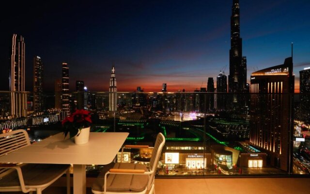 Spacious 2BR wide open views to Burj Khalifa & Fountain