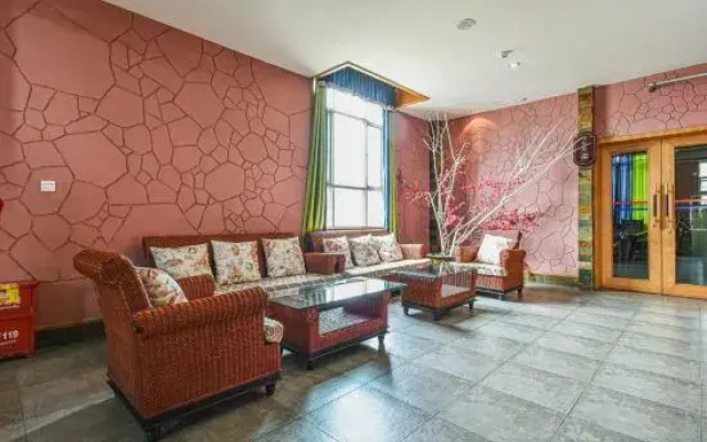 Cuiyuezhuang Countryside Hotel