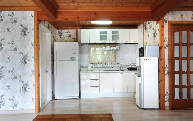 Geoje Floria Pension
