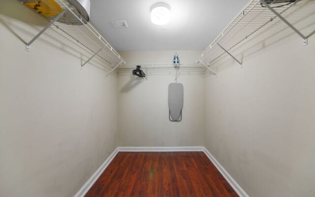 Amazing 2Br Condo in Brickell W Pool