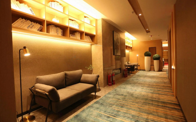 Xiyu Hotel (Nanyang Railway Station Fuya Branch)