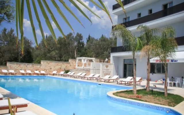 Splendor Hotel & Spa