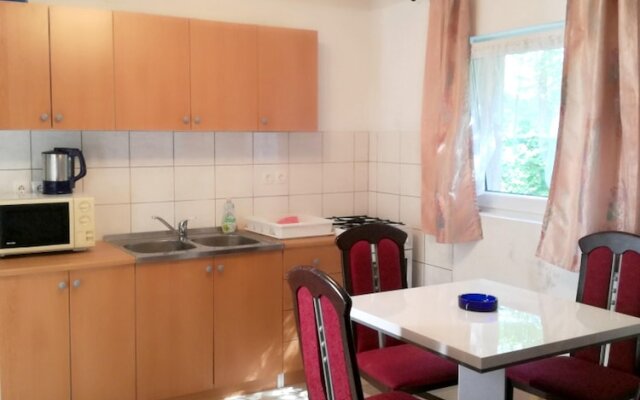 Apartment With one Bedroom in Jadranovo, With Furnished Garden and Wif