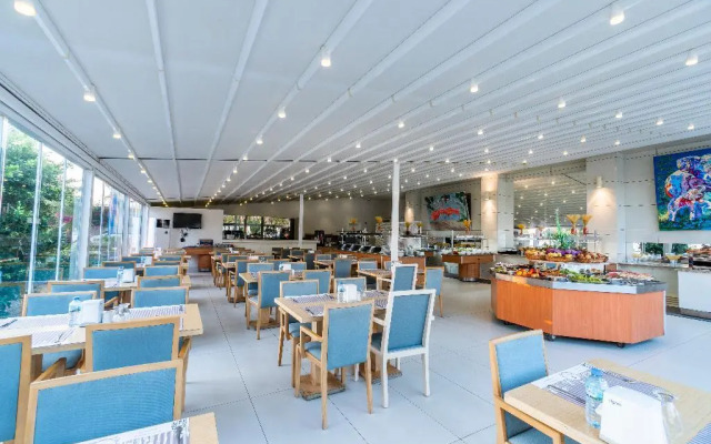 Dragut Point North Hotel