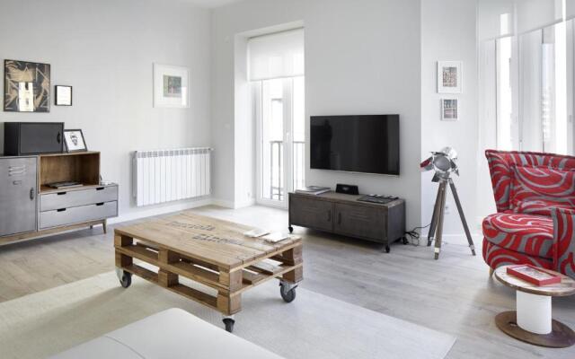 Zurriola Zinema Apartment by FeelFree Rentals