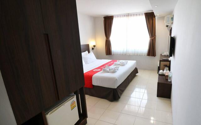 Nida Rooms Bang Rak Emerald