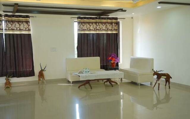 Fabhotel Pink Park
