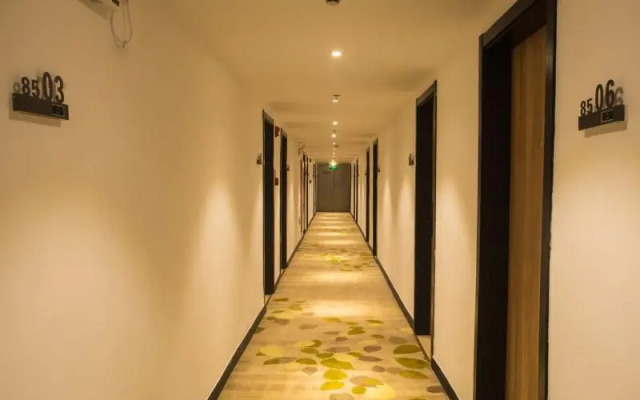 GreenTree Inn Express Hainan Haikou Haixiu Zhong Road