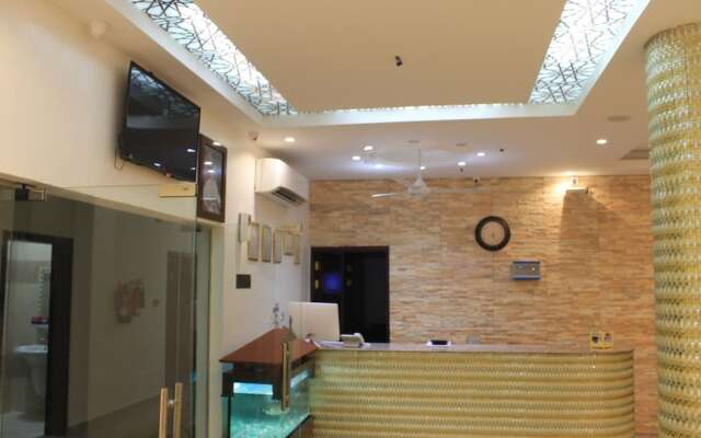 Super OYO 107 Ras Al Hadd Waves Hotel