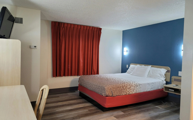Modern Stay 39 Lakeview By OYO Minonk Garden