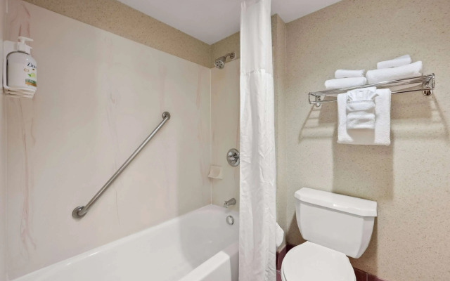 AmericInn by Wyndham Denver Airport