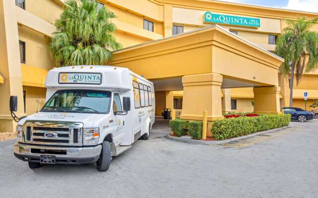 La Quinta Inn & Suites by Wyndham Miami Airport East