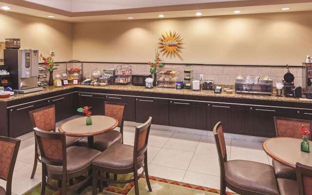 La Quinta Inn & Suites by Wyndham Port Arthur