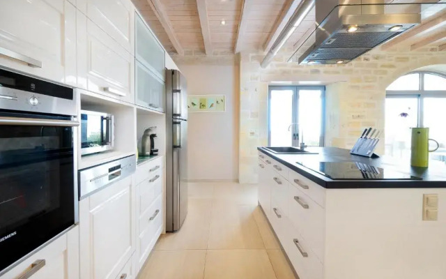 Villa Aurora Luxurius Living