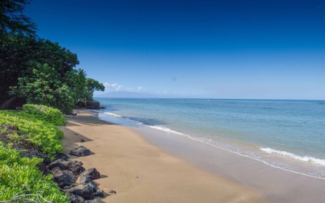 Kahana Outrigger #4b2 3 Bedroom Condo by RedAwning