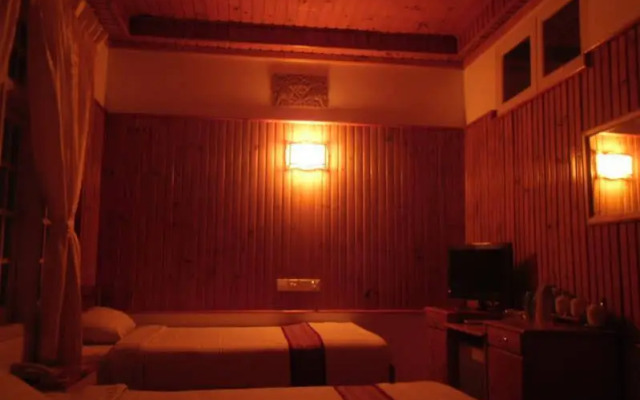 Pine Breeze Hotel