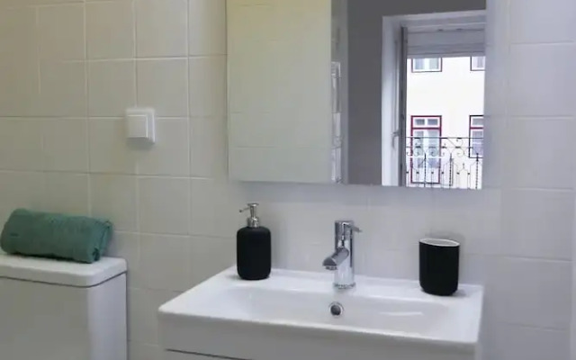 TT Anjos Lisbon Rooms