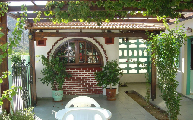 Matala Dimitris Villas and Hotel