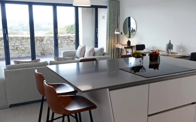 Apartment 2 Waterstone House - Luxury Sea View Apartment