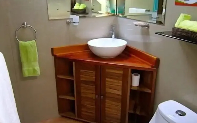 Physis Caribbean Bed & Breakfast