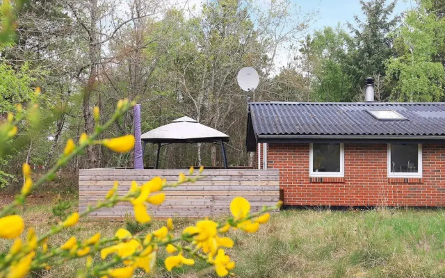 8 Person Holiday Home in Albaek