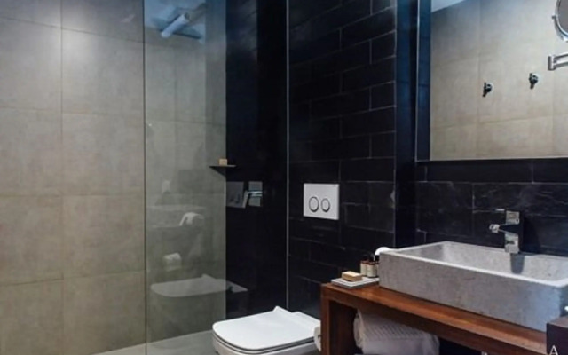 Atix Hotel