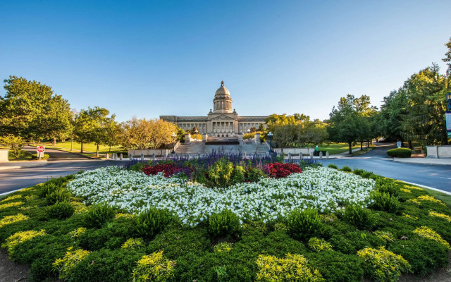 Days Inn by Wyndham Frankfort