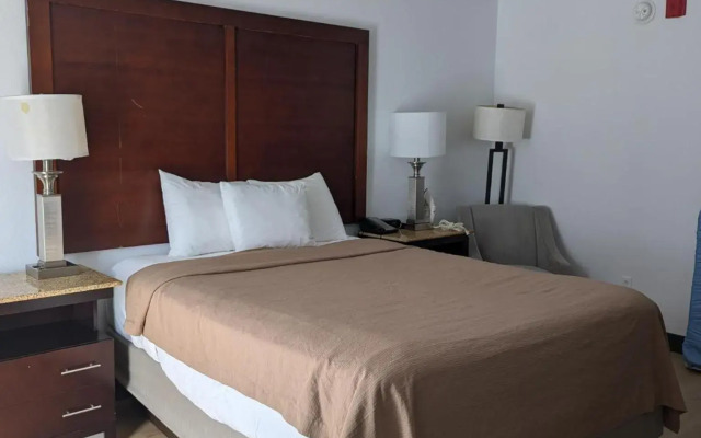 Plaza Hotel Denver