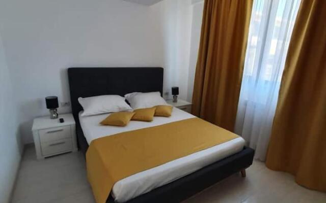 Mamaia Lake View 52