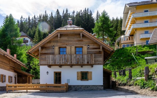 Luxurious Chalet In Katschberghohe With Balcony