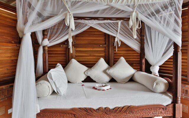 Caille Blanc Villa & Hotel - Adults Only